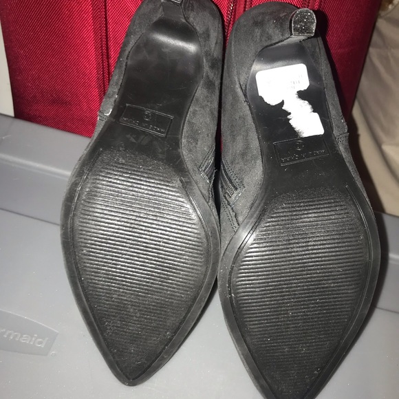 These are brand new gray suede bootie boots size 10 by rouge - Picture 5 of 5